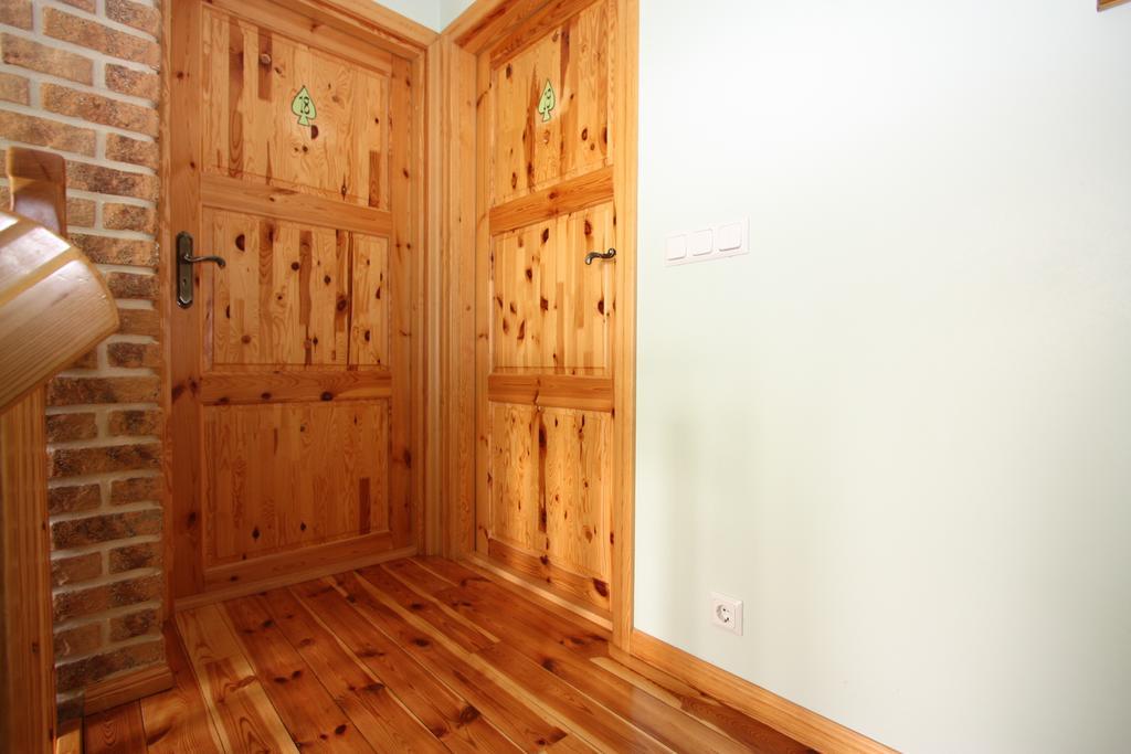 Guesthouse Storu-Laugar Лейґар Екстер'єр фото